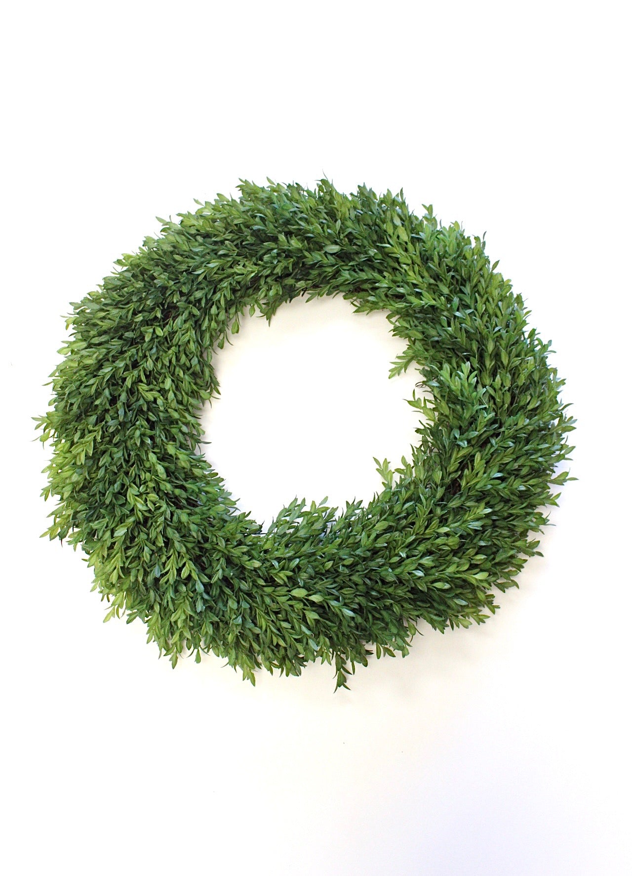 Tea Leaf Wreath Green - Madison