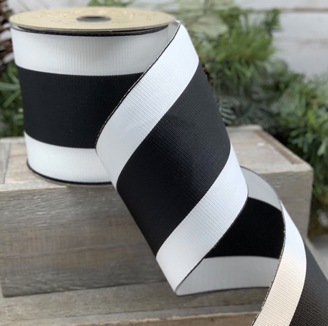 Ribbon Bolt - Grosgrain Stripe Black and White